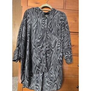 NWT Torrid Chiffon Tunic Shirt 2X Black Gray Zebra Print Hi Low Chiffon Dressy